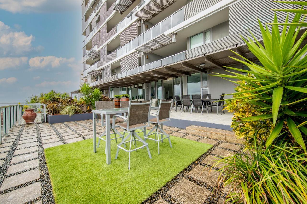 Cairns Waterfront Luxury At Harbourlights Apartment Ngoại thất bức ảnh