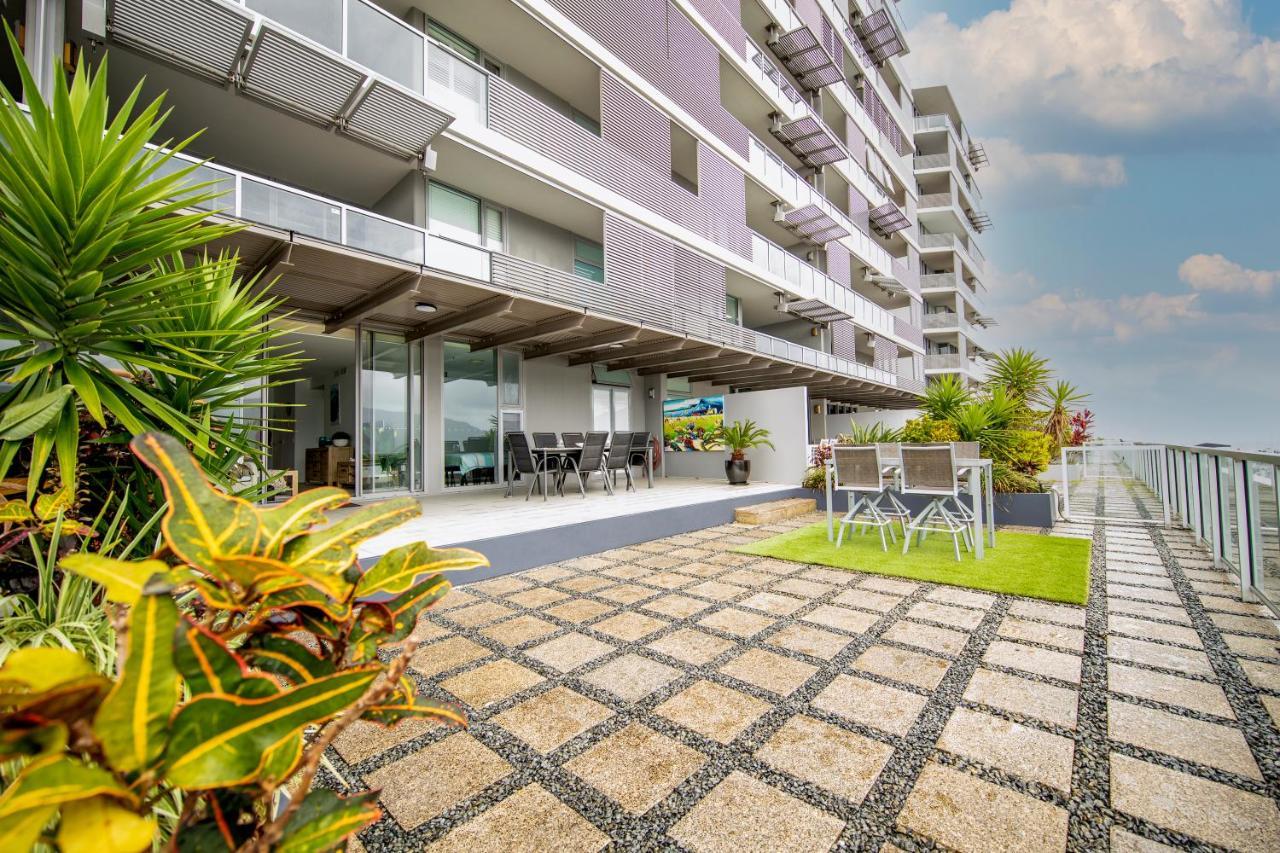 Cairns Waterfront Luxury At Harbourlights Apartment Ngoại thất bức ảnh